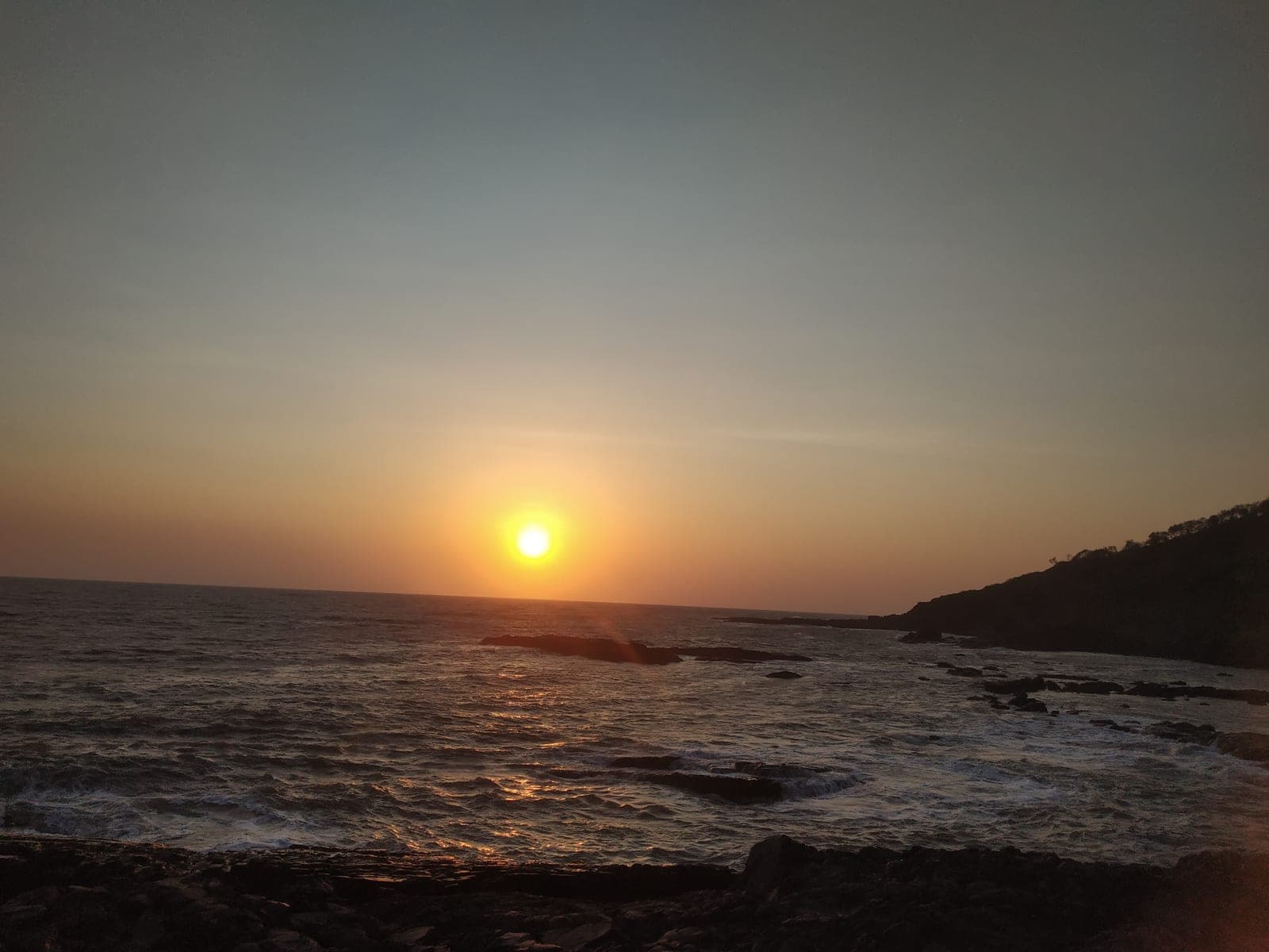 Beachfront and Beach-Belt Property in North Goa: What Drives the Premium